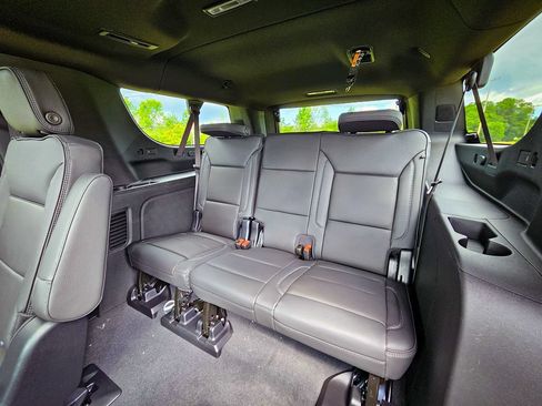 New 2026 GMC Yukon XL Denali w/ Denali Reserve Package AWD/4WD image 40