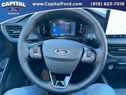 New 2026 Ford Escape SE FWD image 25