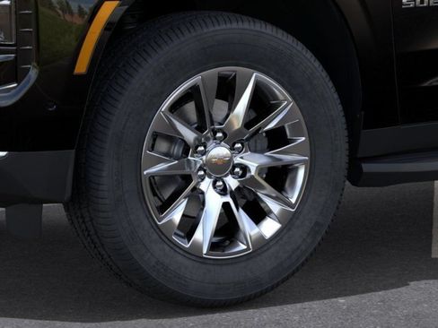 New 2026 Chevrolet Suburban Premier w/ Sun And Tow Package AWD/4WD image 9