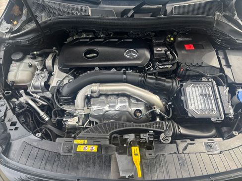 Used 2025 Mercedes-Benz GLA 250 image 31