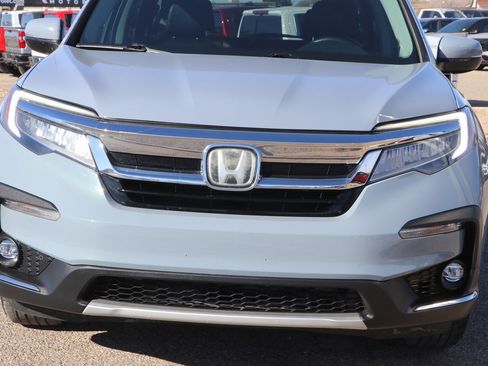 Used 2022 Honda Pilot Touring image 2
