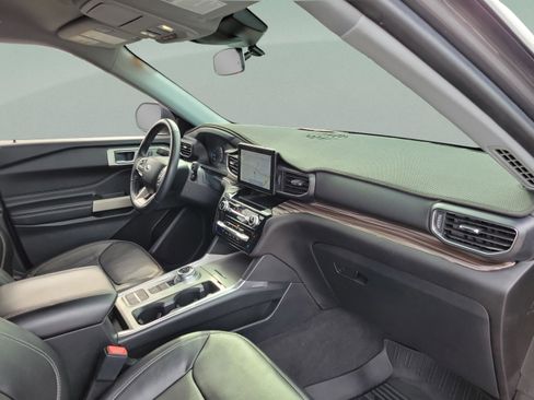 Certified 2022 Ford Explorer Limited image 30