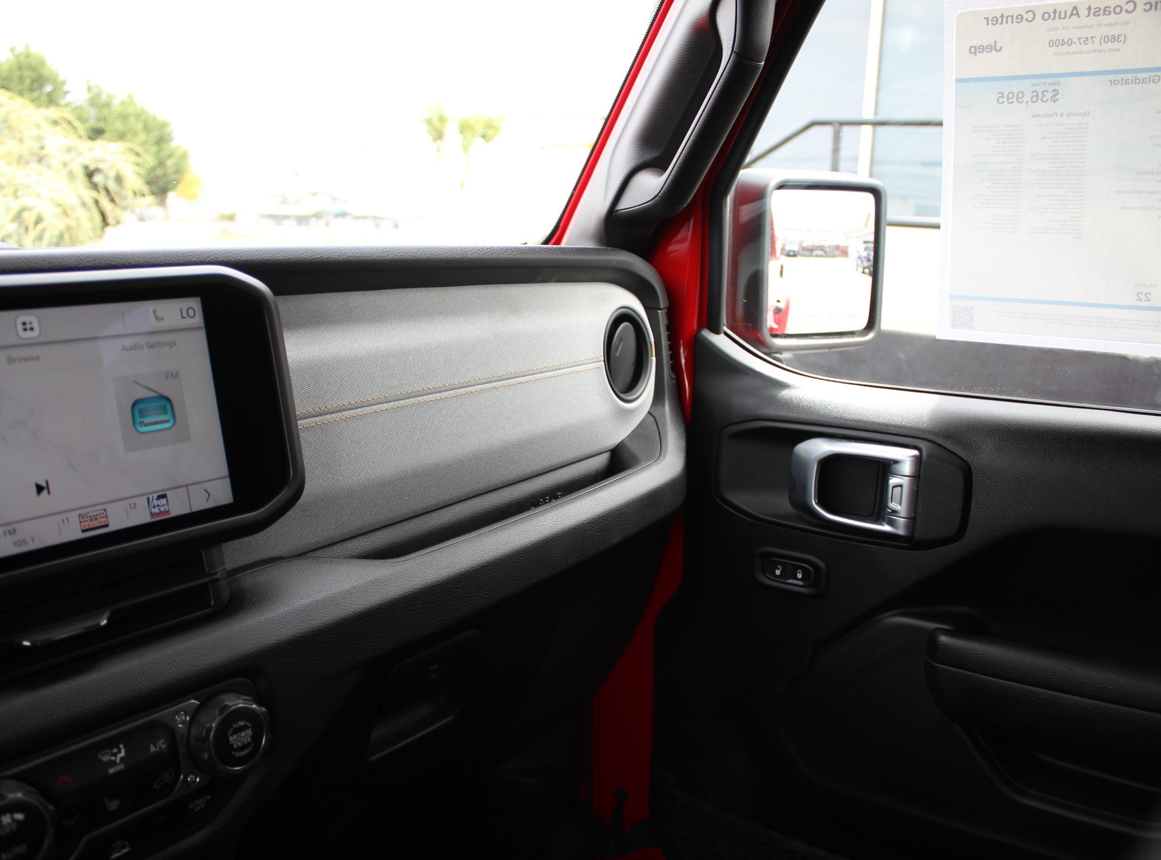 Used 2024 Jeep Gladiator Sport AWD/4WD image 37
