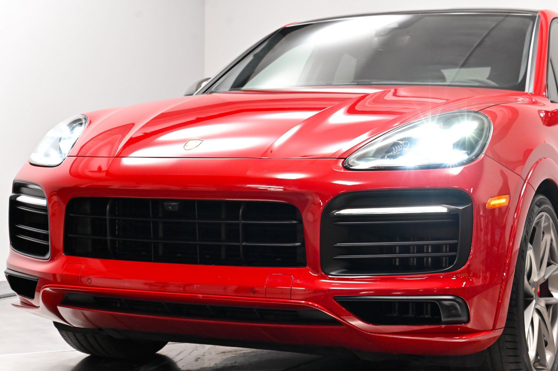 Used 2021 Porsche Cayenne GTS AWD/4WD image 65