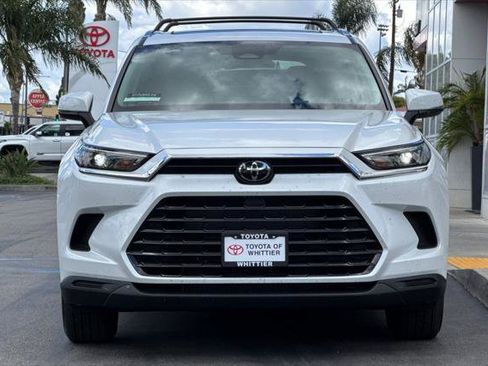 Certified 2026 Toyota Grand Highlander FWD image 11
