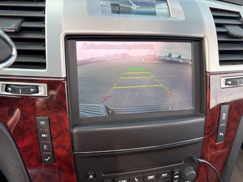 Used 2013 Cadillac Escalade EXT Premium AWD/4WD image 9