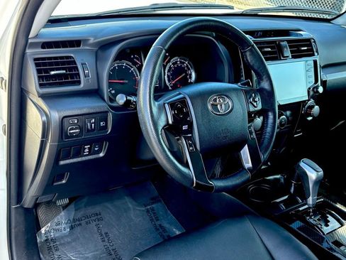 Used 2024 Toyota 4Runner TRD Off-Road Premium image 11