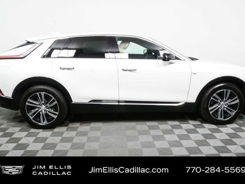 Certified 2024 Cadillac Lyriq Luxury w/ Nappa Leather Package AWD/4WD image 2