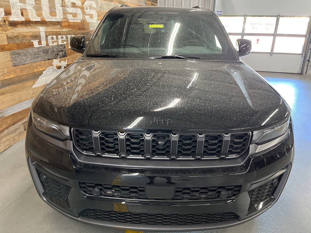 New 2026 Jeep Grand Cherokee Limited AWD/4WD image 8