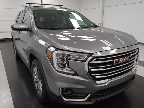 Used 2023 GMC Terrain SLT w/ Tech Package AWD/4WD image 14