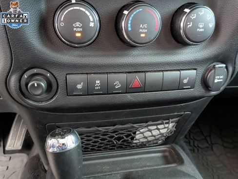 Used 2017 Jeep Wrangler Unlimited Sport w/ Quick Order Package 24S AWD/4WD image 29