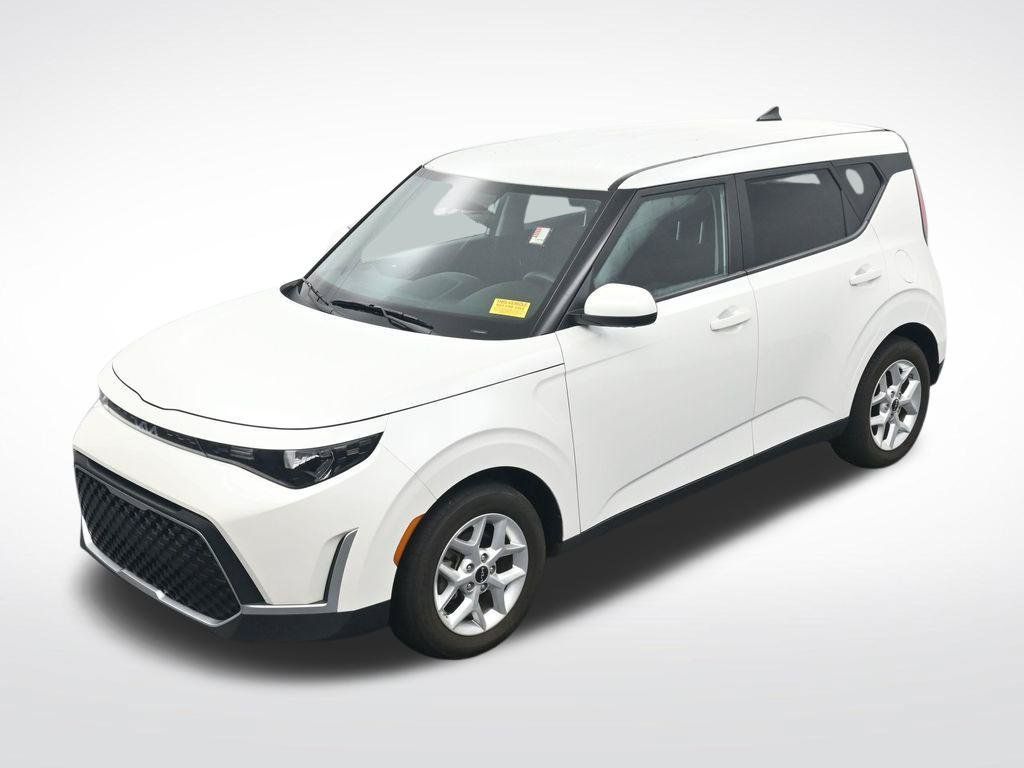 Used 2023 Kia Soul LX w/ Option Group 015 FWD image 21