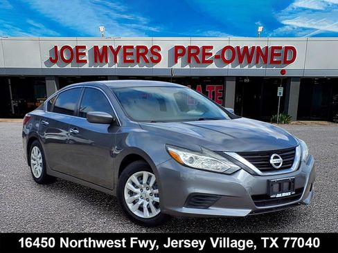 Used 2018 Nissan Altima 2.5 S w/ S Convenience Package FWD image 1