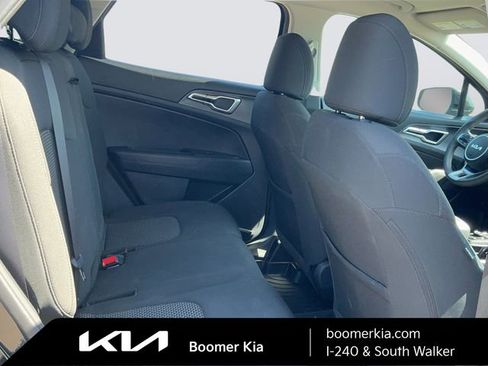 Certified 2023 Kia Sportage LX image 12