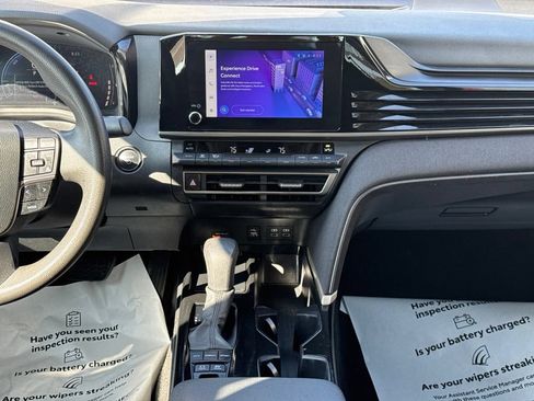 Used 2025 Toyota Camry LE FWD image 20