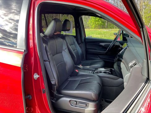 Used 2023 Honda Passport TrailSport image 11