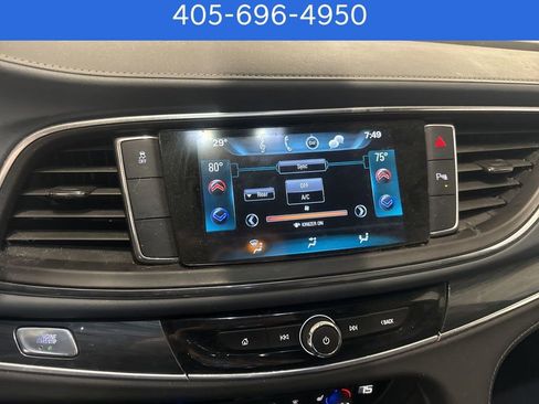 Used 2019 Buick Enclave Essence image 13
