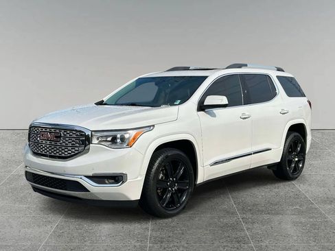 Used 2019 GMC Acadia Denali w/ Technology Package AWD/4WD image 1