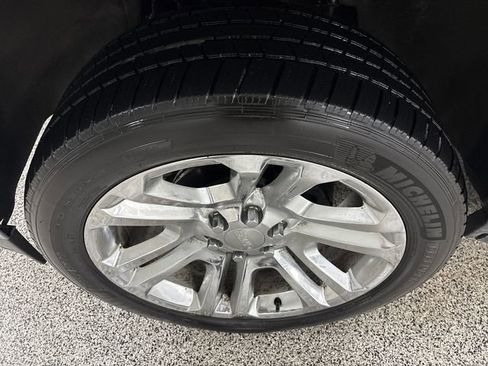 Used 2019 GMC Yukon SLT w/ Premium Edition image 30