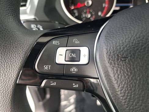 Used 2021 Volkswagen Tiguan S image 18