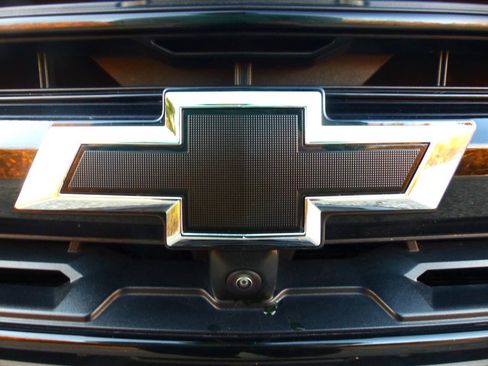 Used 2024 Chevrolet Traverse LT w/ Midnight/Sport Edition image 19