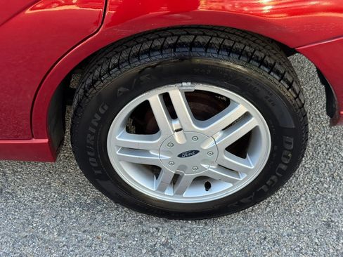 Used 2003 Ford Focus SE FWD image 38