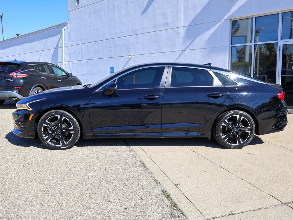 Used 2022 Kia K5 GT-Line AWD/4WD image 2