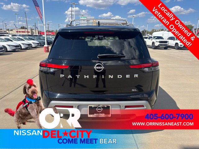 Used 2024 Nissan Pathfinder SL w/ SL Premium Package FWD image 4
