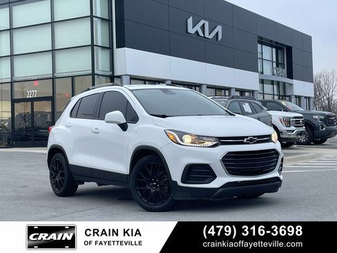 Used 2022 Chevrolet Trax LT w/ Sport Edition image 1