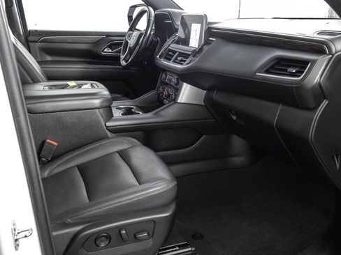 Used 2022 Chevrolet Suburban LT w/ Luxury Package AWD/4WD image 46