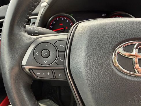 Used 2022 Toyota Camry XSE FWD image 18