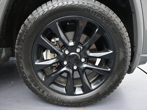 Used 2022 Jeep Grand Cherokee Laredo X AWD/4WD image 33