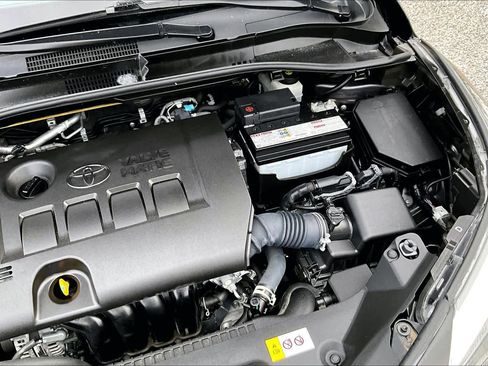 Used 2021 Toyota C-HR Nightshade image 32