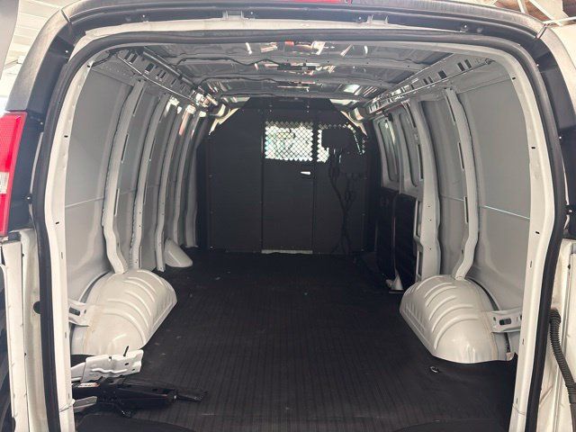 Used 2021 Chevrolet Express 2500 w/ Driver Convenience Package RWD image 8