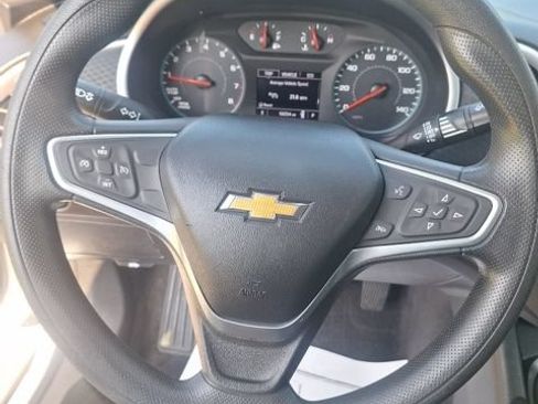 Used 2022 Chevrolet Malibu LT FWD image 14