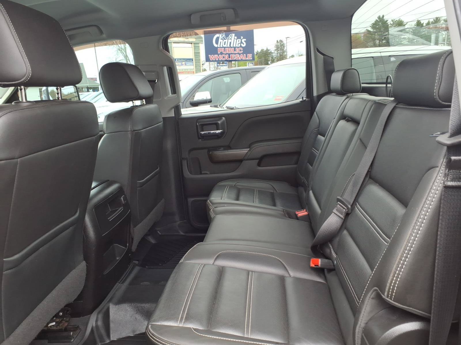 Used 2019 GMC Sierra 2500 Denali w/ Duramax Plus Package AWD/4WD image 8