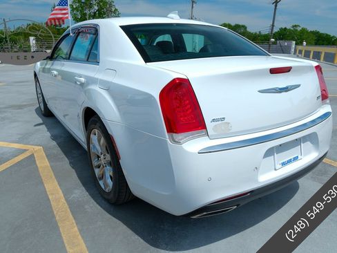 Used 2021 Chrysler 300 Touring L AWD/4WD image 7