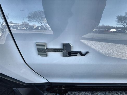 Certified 2024 GMC Hummer EV 3X w/ Extreme Off-Road Package image 30