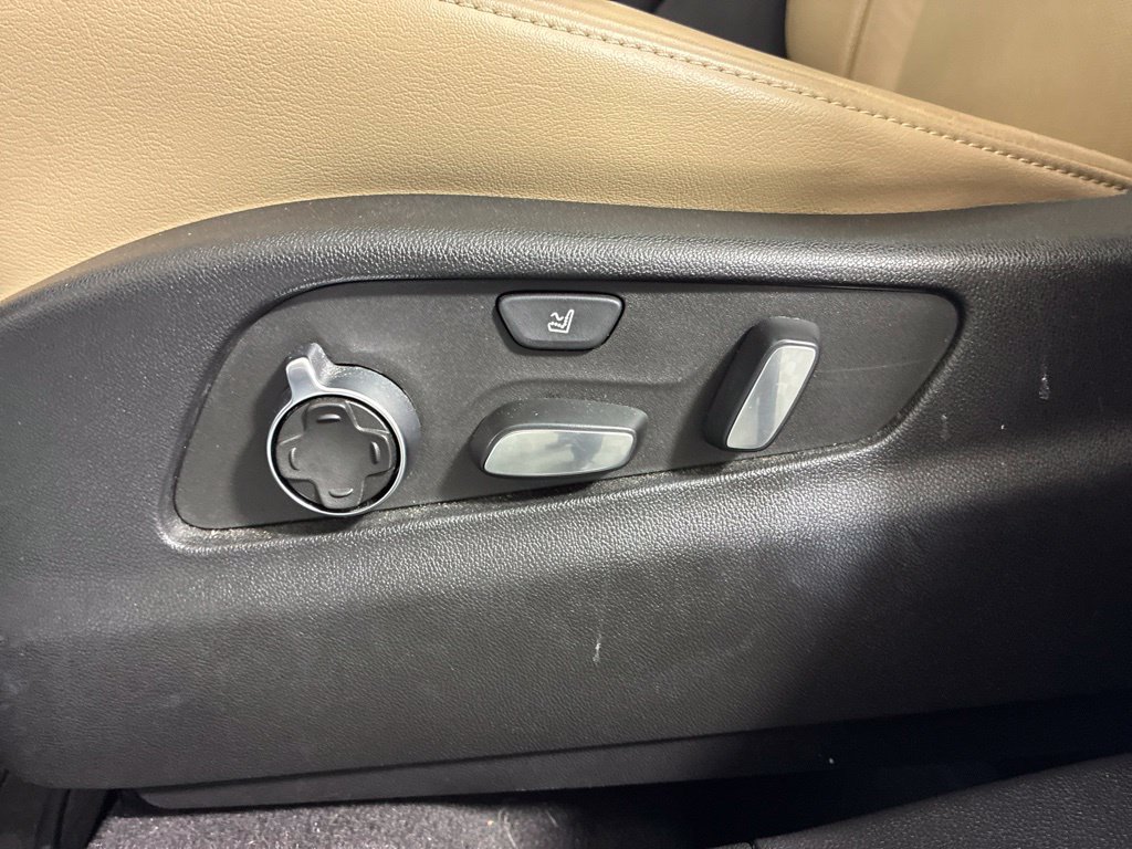Used 2024 Cadillac XT4 Premium Luxury FWD image 21