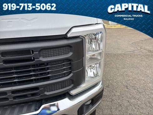 New 2026 Ford F250 XL w/ XL Chrome Package AWD/4WD image 11