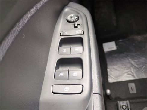 New 2026 Hyundai Venue SE image 22