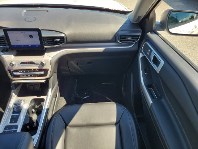 Used 2023 Ford Explorer XLT w/ Equipment Group 202A RWD image 14