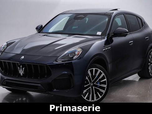 Certified 2023 Maserati Grecale Modena image 3