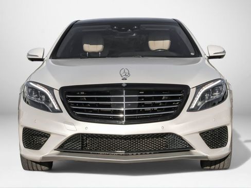 Used 2016 Mercedes-Benz S 550 Sedan image 3