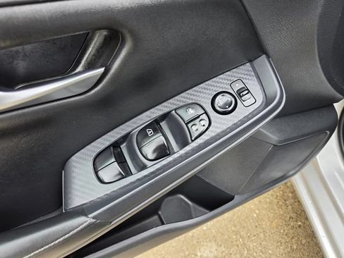 Used 2023 Nissan Sentra SV FWD image 5