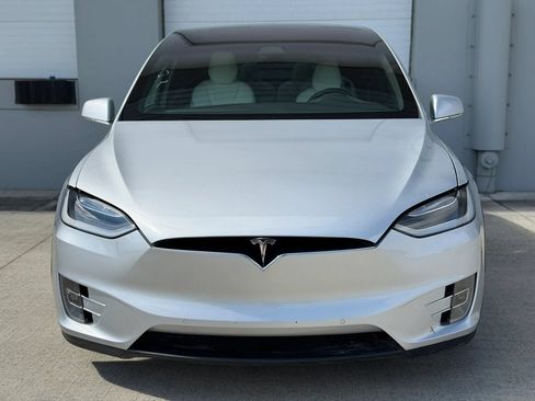 Used 2017 Tesla Model X 75D AWD/4WD image 8
