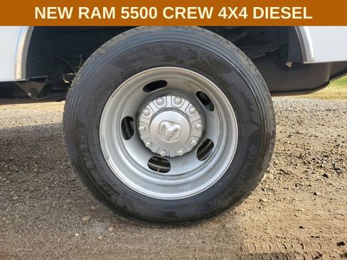 New 2025 RAM 5500 Tradesman AWD/4WD image 33