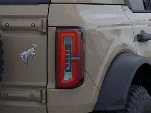 New 2026 Ford Bronco Badlands AWD/4WD image 23
