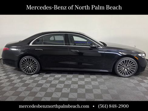Certified 2022 Mercedes-Benz S 500 4MATIC image 7