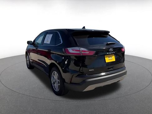 Used 2023 Ford Edge SEL AWD/4WD image 11
